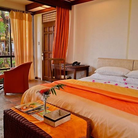 Punta Bulata White Beach Resort & Spa Cauayan  Экстерьер фото